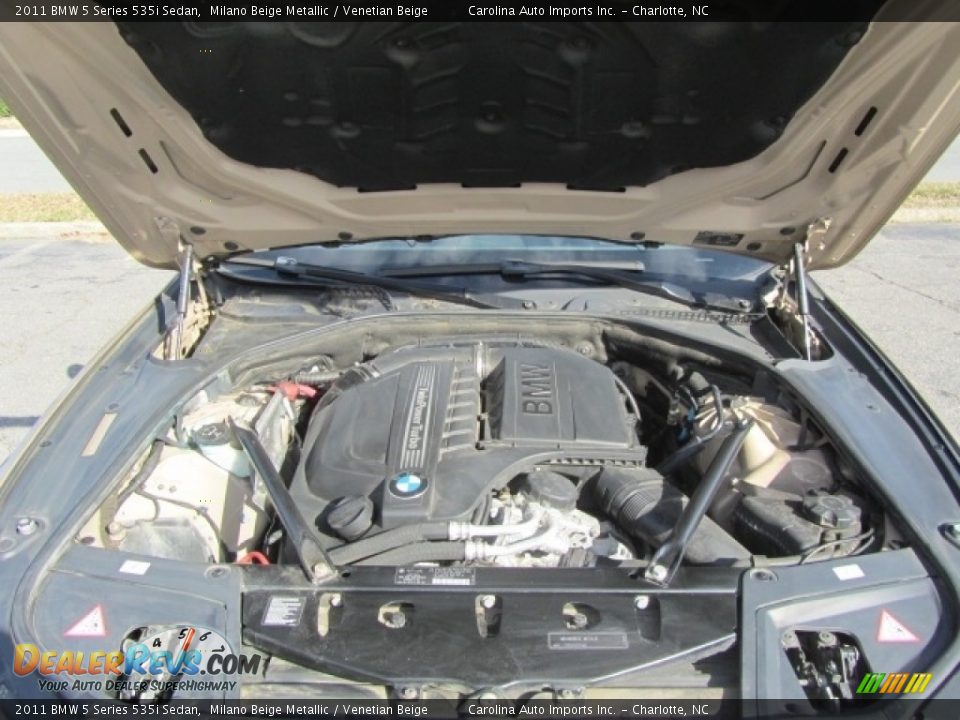 2011 BMW 5 Series 535i Sedan Milano Beige Metallic / Venetian Beige Photo #25