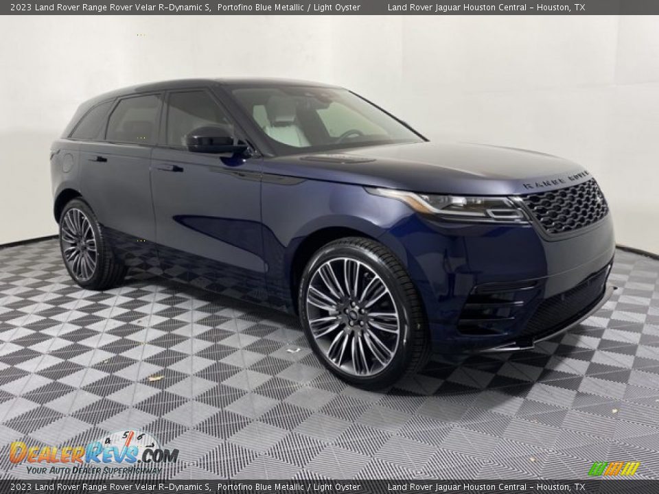 Front 3/4 View of 2023 Land Rover Range Rover Velar R-Dynamic S Photo #12