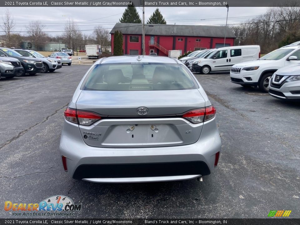 2021 Toyota Corolla LE Classic Silver Metallic / Light Gray/Moonstone Photo #4
