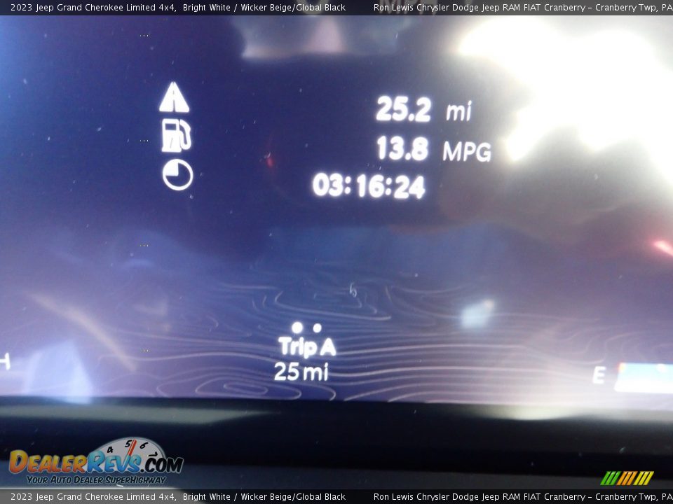 2023 Jeep Grand Cherokee Limited 4x4 Bright White / Wicker Beige/Global Black Photo #16