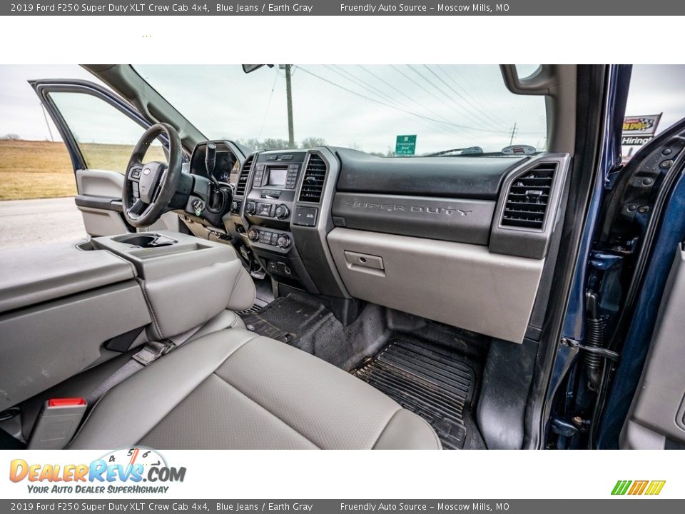 2019 Ford F250 Super Duty XLT Crew Cab 4x4 Blue Jeans / Earth Gray Photo #22