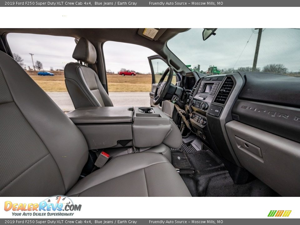 2019 Ford F250 Super Duty XLT Crew Cab 4x4 Blue Jeans / Earth Gray Photo #23