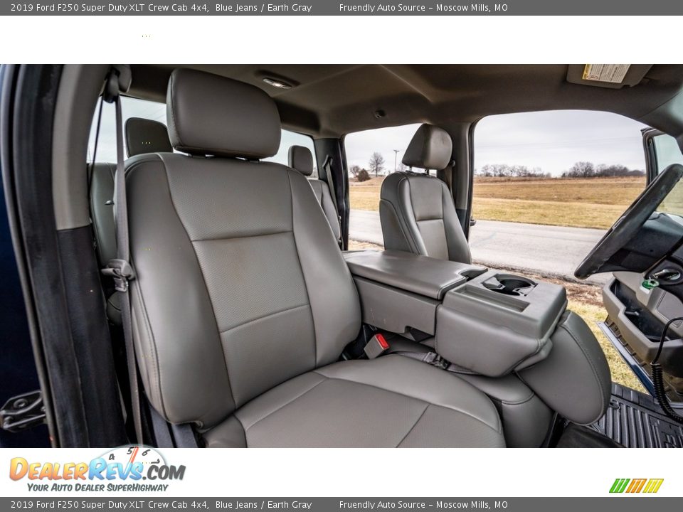 2019 Ford F250 Super Duty XLT Crew Cab 4x4 Blue Jeans / Earth Gray Photo #24