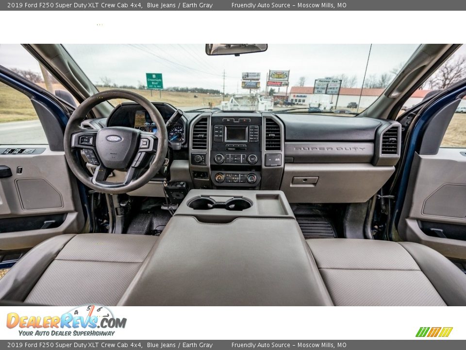 2019 Ford F250 Super Duty XLT Crew Cab 4x4 Blue Jeans / Earth Gray Photo #25