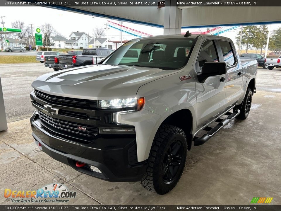 2019 Chevrolet Silverado 1500 LT Z71 Trail Boss Crew Cab 4WD Silver Ice Metallic / Jet Black Photo #2