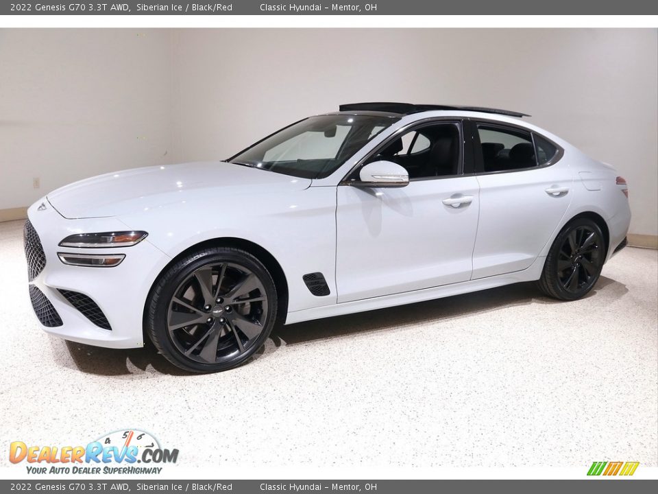 Front 3/4 View of 2022 Genesis G70 3.3T AWD Photo #3