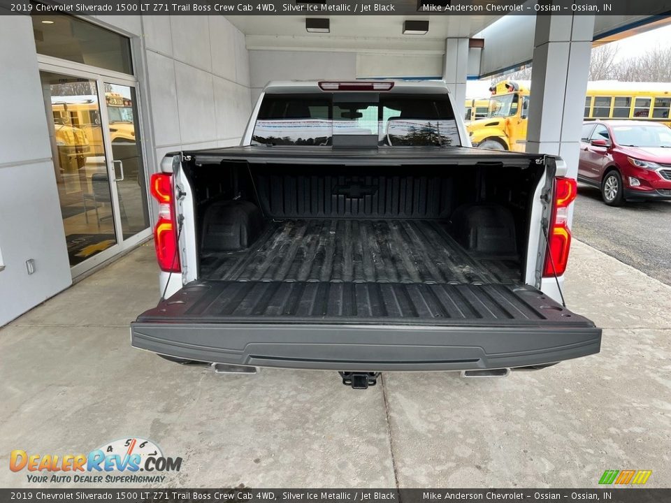 2019 Chevrolet Silverado 1500 LT Z71 Trail Boss Crew Cab 4WD Silver Ice Metallic / Jet Black Photo #9