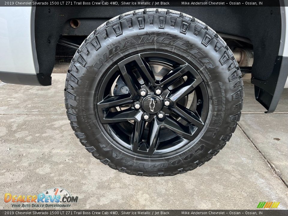 2019 Chevrolet Silverado 1500 LT Z71 Trail Boss Crew Cab 4WD Silver Ice Metallic / Jet Black Photo #14