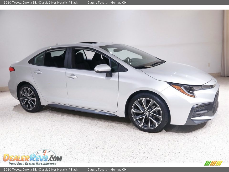 2020 Toyota Corolla SE Classic Silver Metallic / Black Photo #1
