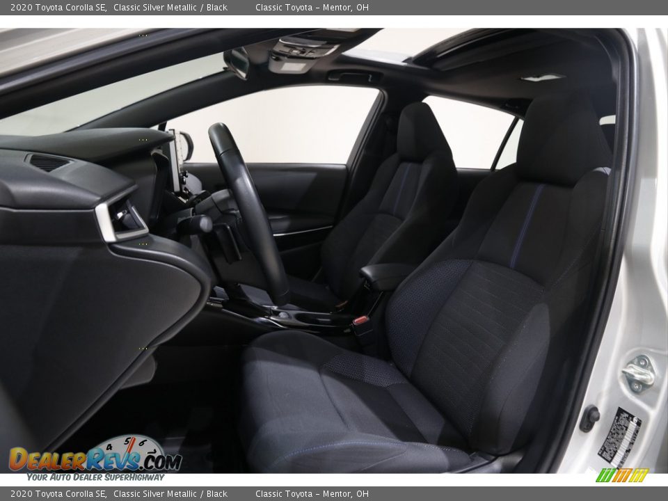 2020 Toyota Corolla SE Classic Silver Metallic / Black Photo #5