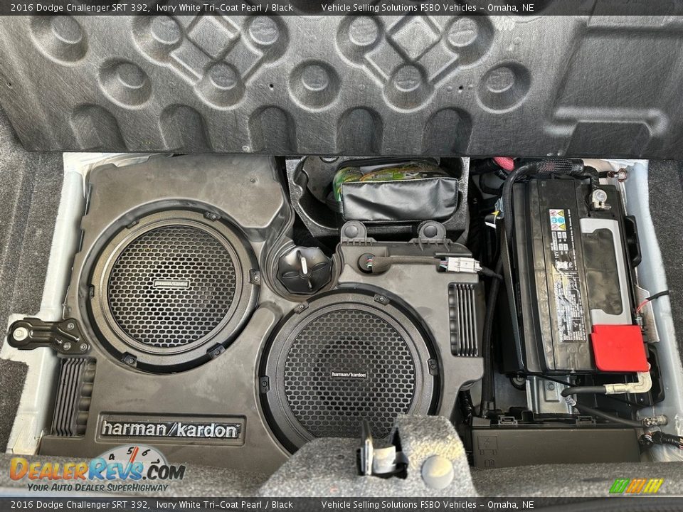 Tool Kit of 2016 Dodge Challenger SRT 392 Photo #8