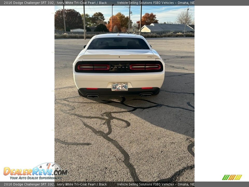 2016 Dodge Challenger SRT 392 Ivory White Tri-Coat Pearl / Black Photo #11