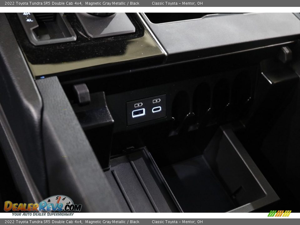 2022 Toyota Tundra SR5 Double Cab 4x4 Magnetic Gray Metallic / Black Photo #17