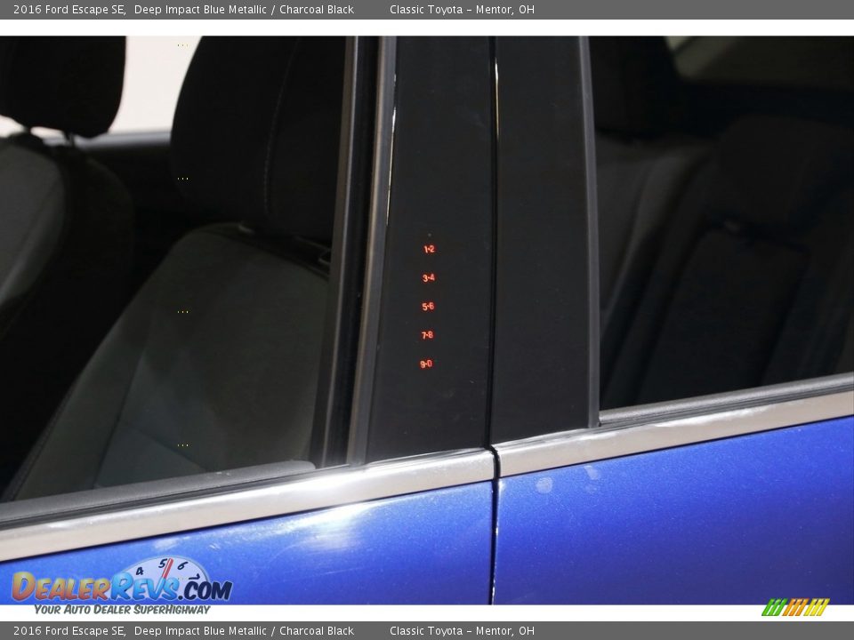 2016 Ford Escape SE Deep Impact Blue Metallic / Charcoal Black Photo #4