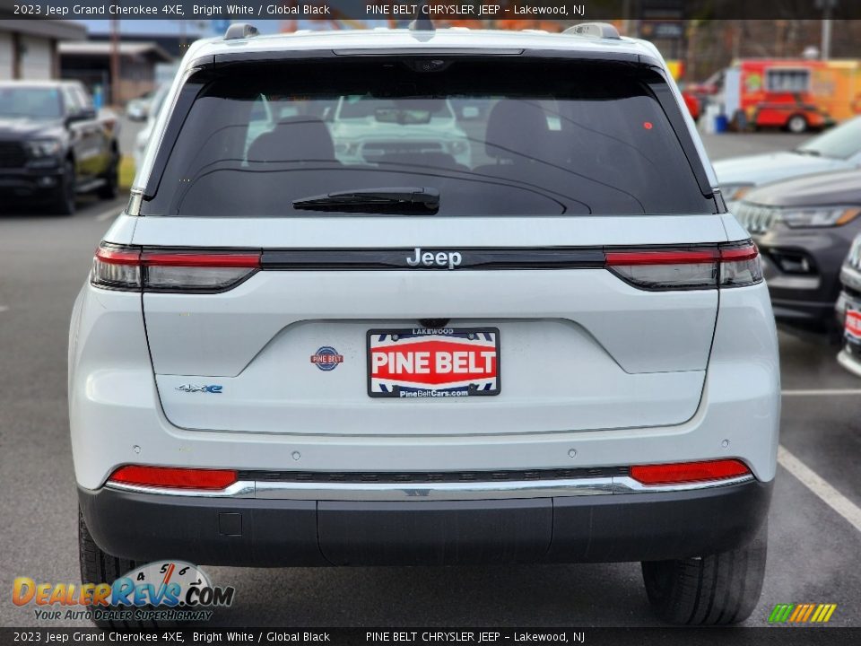 2023 Jeep Grand Cherokee 4XE Bright White / Global Black Photo #6