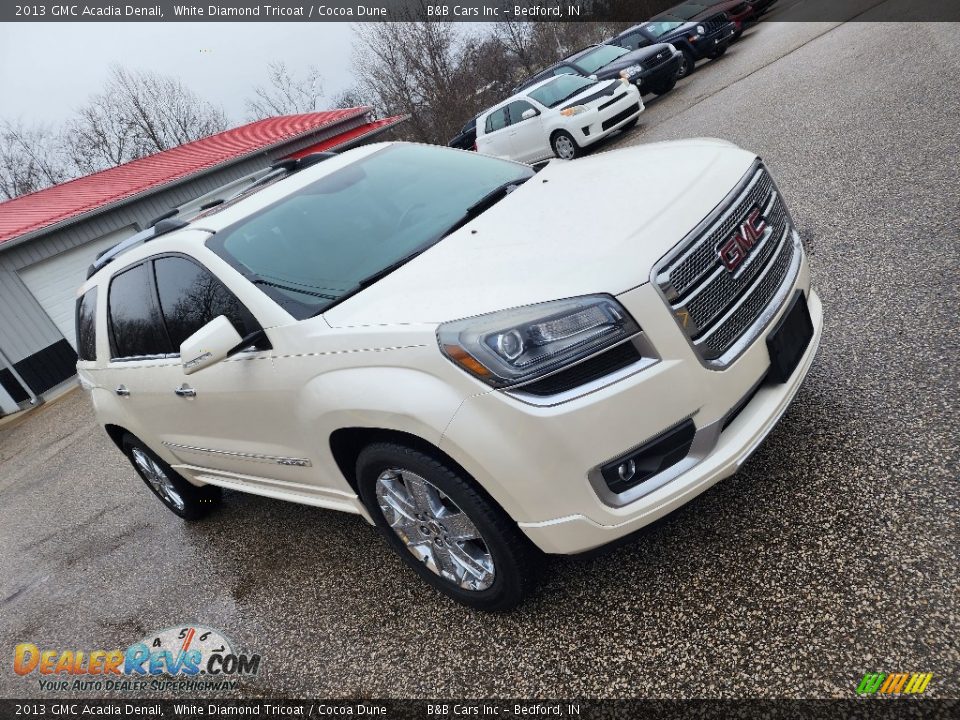 2013 GMC Acadia Denali White Diamond Tricoat / Cocoa Dune Photo #28