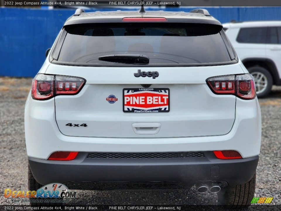 2022 Jeep Compass Altitude 4x4 Bright White / Black Photo #6