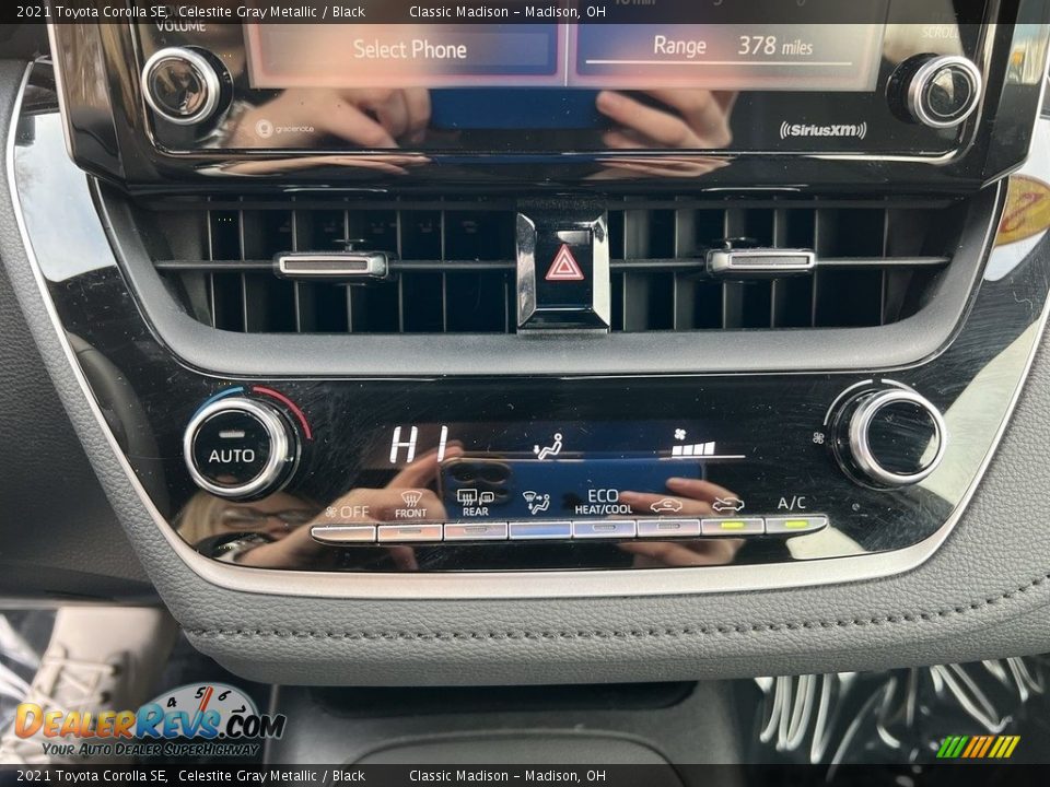 Controls of 2021 Toyota Corolla SE Photo #13