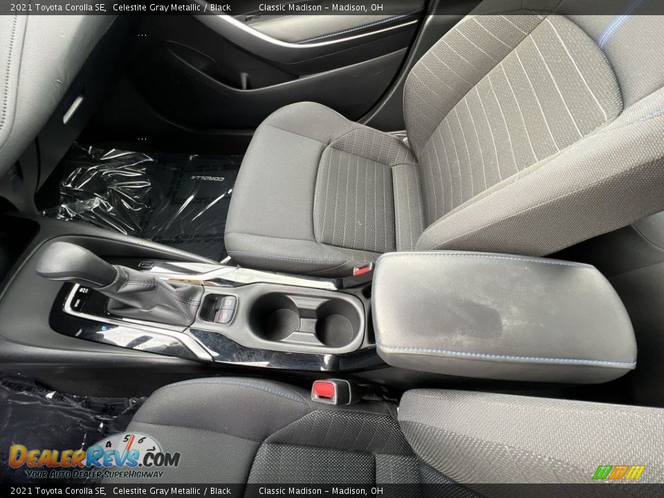 Front Seat of 2021 Toyota Corolla SE Photo #15