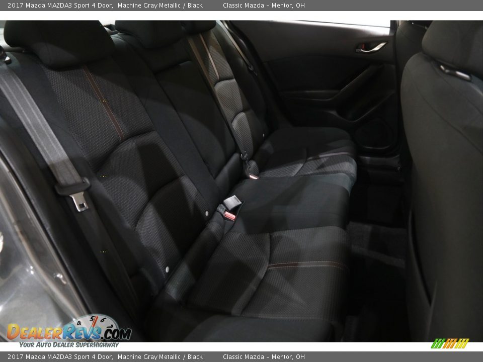2017 Mazda MAZDA3 Sport 4 Door Machine Gray Metallic / Black Photo #16