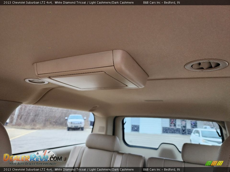 2013 Chevrolet Suburban LTZ 4x4 White Diamond Tricoat / Light Cashmere/Dark Cashmere Photo #24