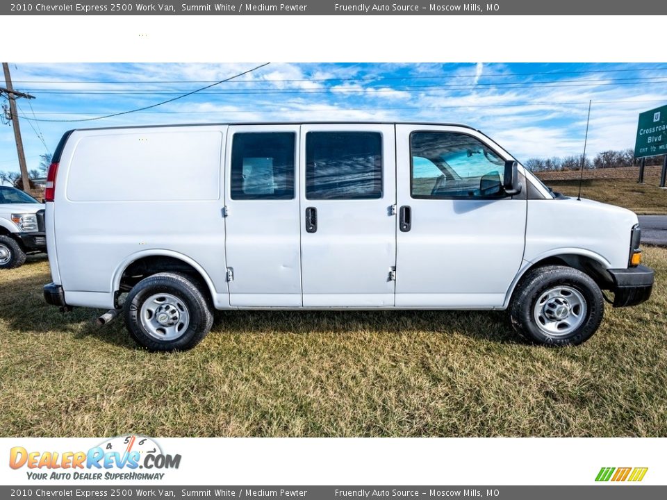 2010 Chevrolet Express 2500 Work Van Summit White / Medium Pewter Photo #3