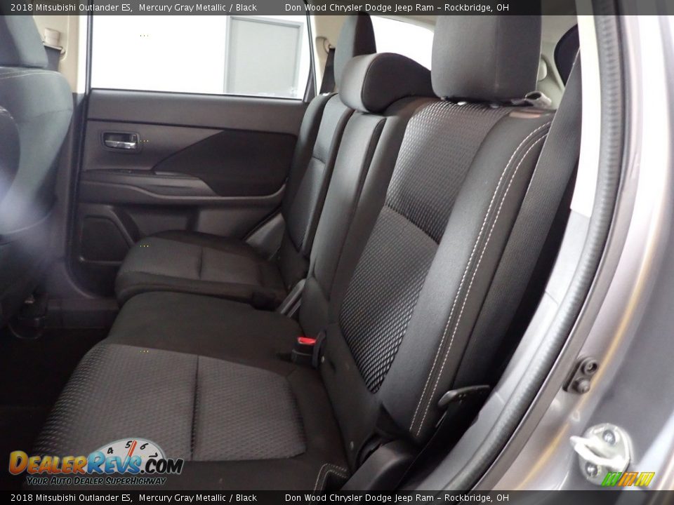 2018 Mitsubishi Outlander ES Mercury Gray Metallic / Black Photo #23