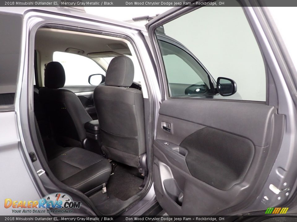 2018 Mitsubishi Outlander ES Mercury Gray Metallic / Black Photo #28