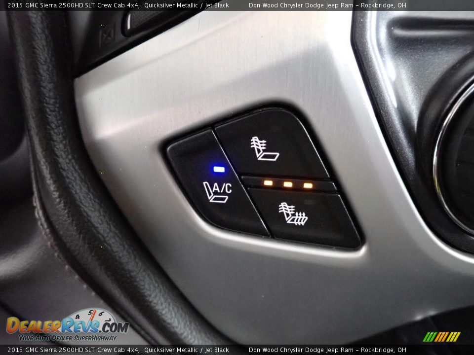 Controls of 2015 GMC Sierra 2500HD SLT Crew Cab 4x4 Photo #5