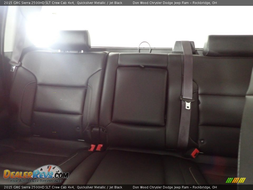 2015 GMC Sierra 2500HD SLT Crew Cab 4x4 Quicksilver Metallic / Jet Black Photo #23