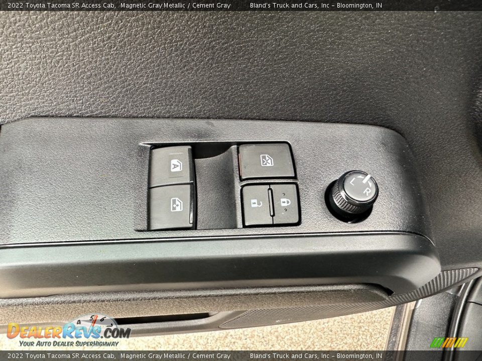 Controls of 2022 Toyota Tacoma SR Access Cab Photo #5