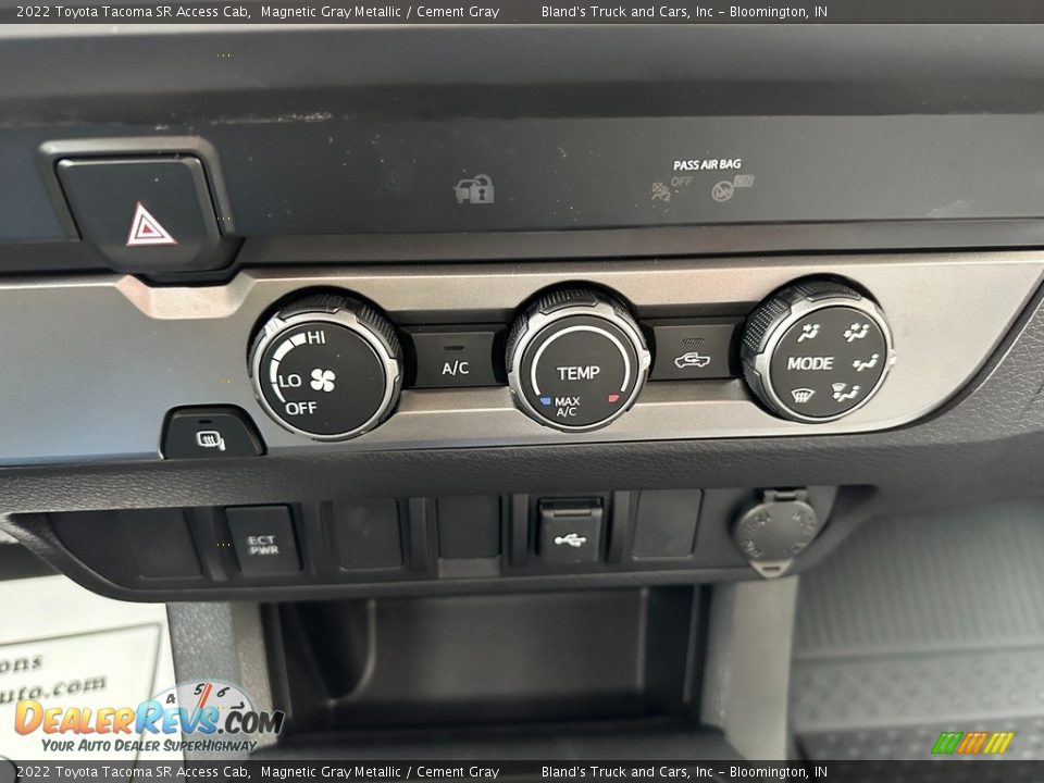 Controls of 2022 Toyota Tacoma SR Access Cab Photo #20