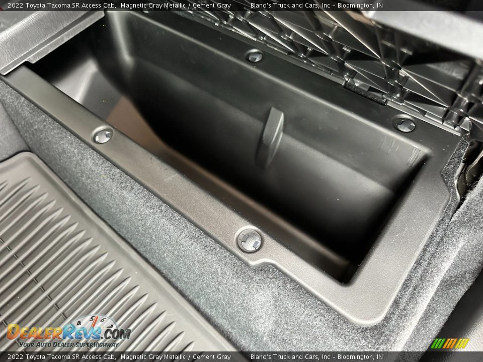 2022 Toyota Tacoma SR Access Cab Magnetic Gray Metallic / Cement Gray Photo #30