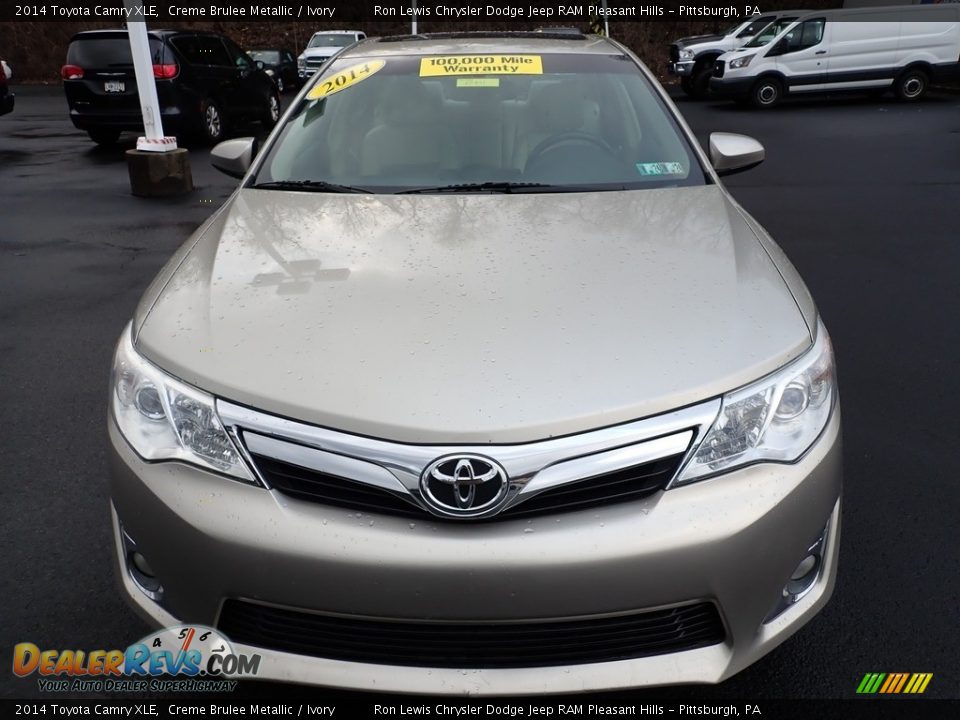 2014 Toyota Camry XLE Creme Brulee Metallic / Ivory Photo #9