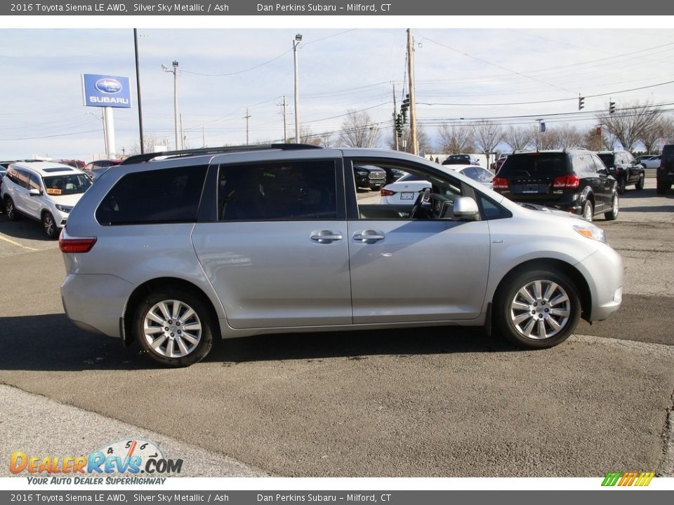 2016 Toyota Sienna LE AWD Silver Sky Metallic / Ash Photo #4