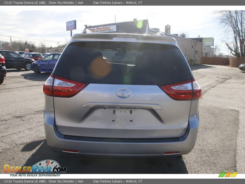 2016 Toyota Sienna LE AWD Silver Sky Metallic / Ash Photo #6