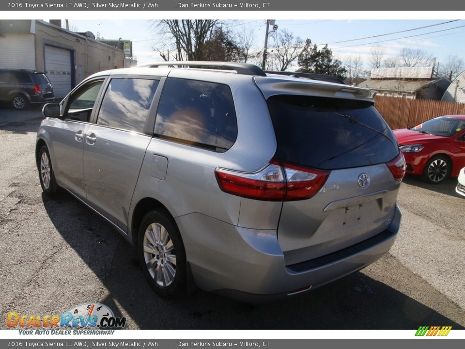 2016 Toyota Sienna LE AWD Silver Sky Metallic / Ash Photo #7