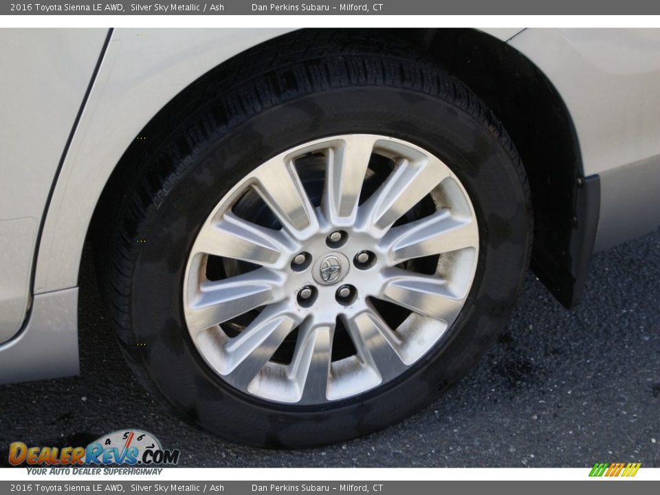 2016 Toyota Sienna LE AWD Silver Sky Metallic / Ash Photo #22