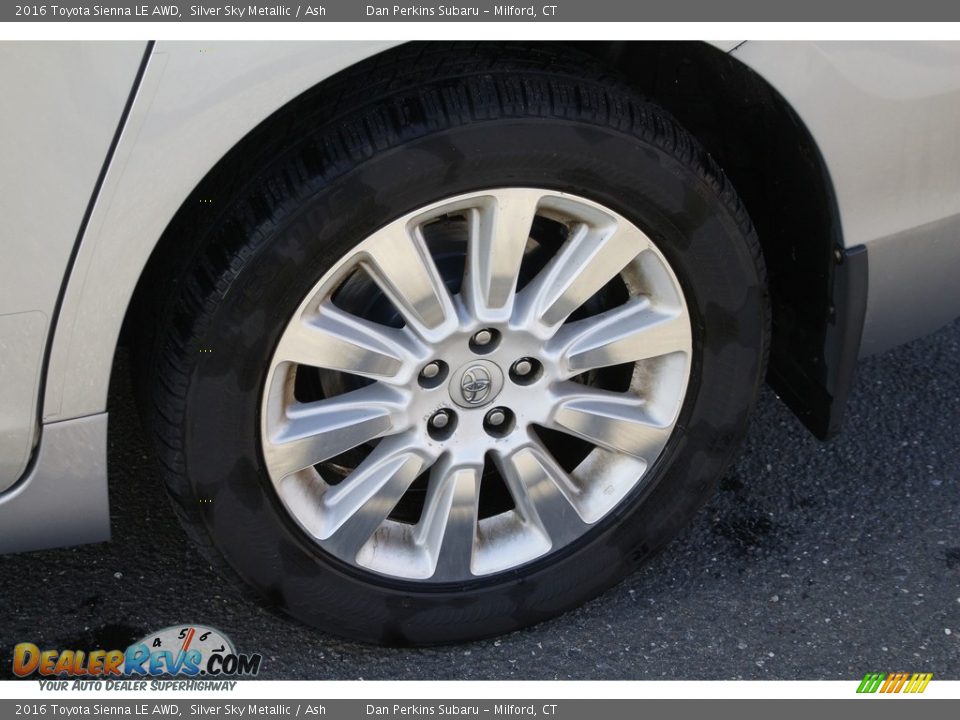 2016 Toyota Sienna LE AWD Silver Sky Metallic / Ash Photo #23