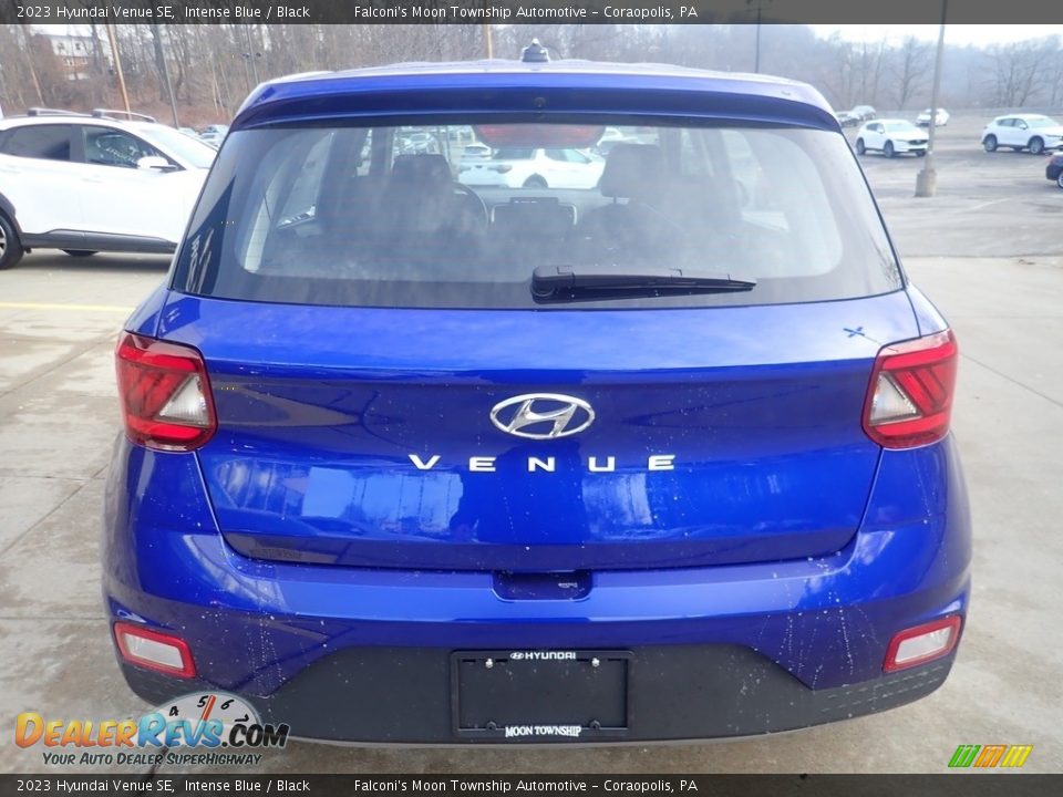 2023 Hyundai Venue SE Intense Blue / Black Photo #3