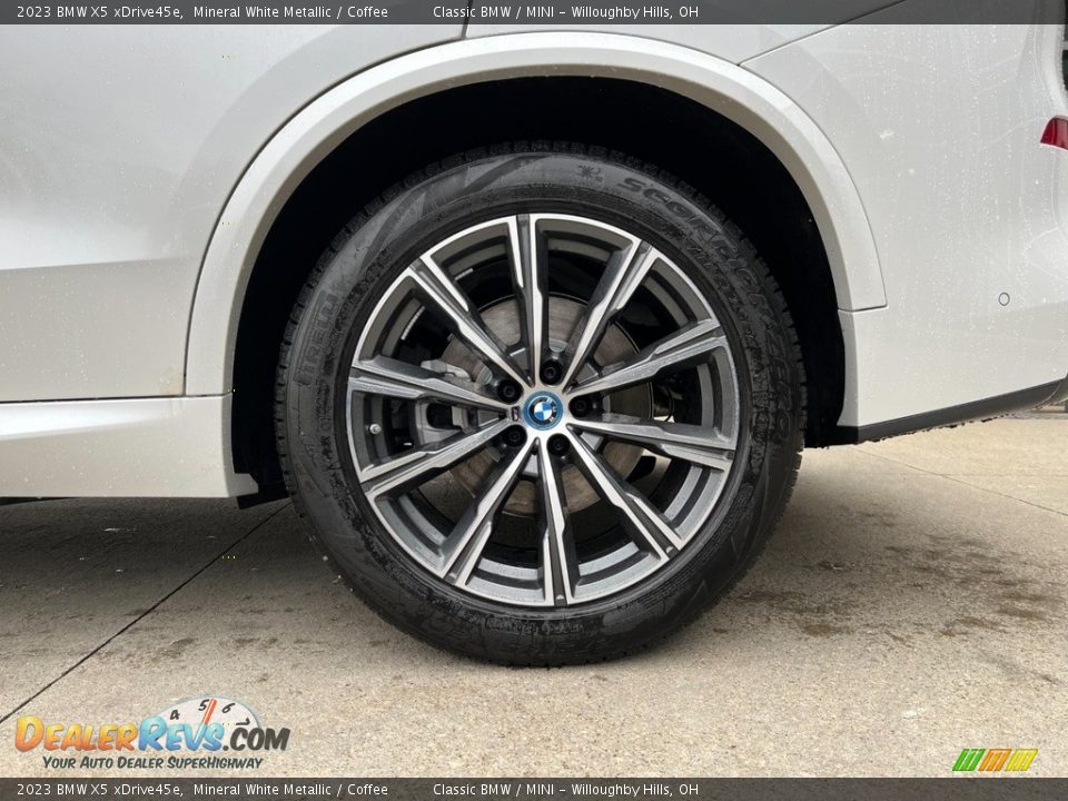 2023 BMW X5 xDrive45e Wheel Photo #2