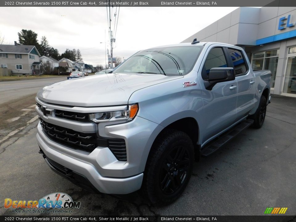 2022 Chevrolet Silverado 1500 RST Crew Cab 4x4 Silver Ice Metallic / Jet Black Photo #2