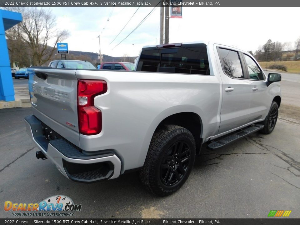 2022 Chevrolet Silverado 1500 RST Crew Cab 4x4 Silver Ice Metallic / Jet Black Photo #8