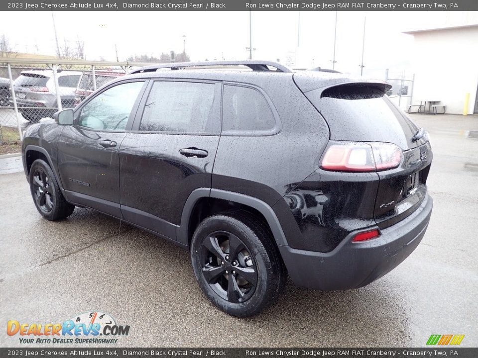 2023 Jeep Cherokee Altitude Lux 4x4 Diamond Black Crystal Pearl / Black Photo #3