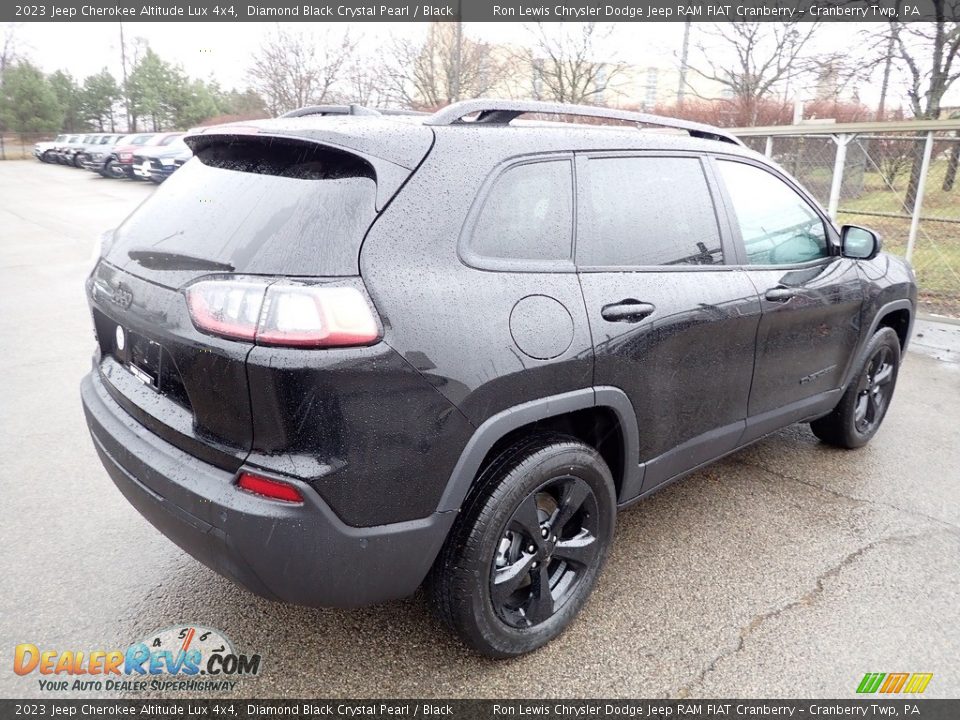 2023 Jeep Cherokee Altitude Lux 4x4 Diamond Black Crystal Pearl / Black Photo #5