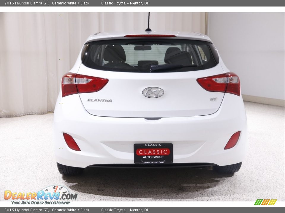 2016 Hyundai Elantra GT Ceramic White / Black Photo #17
