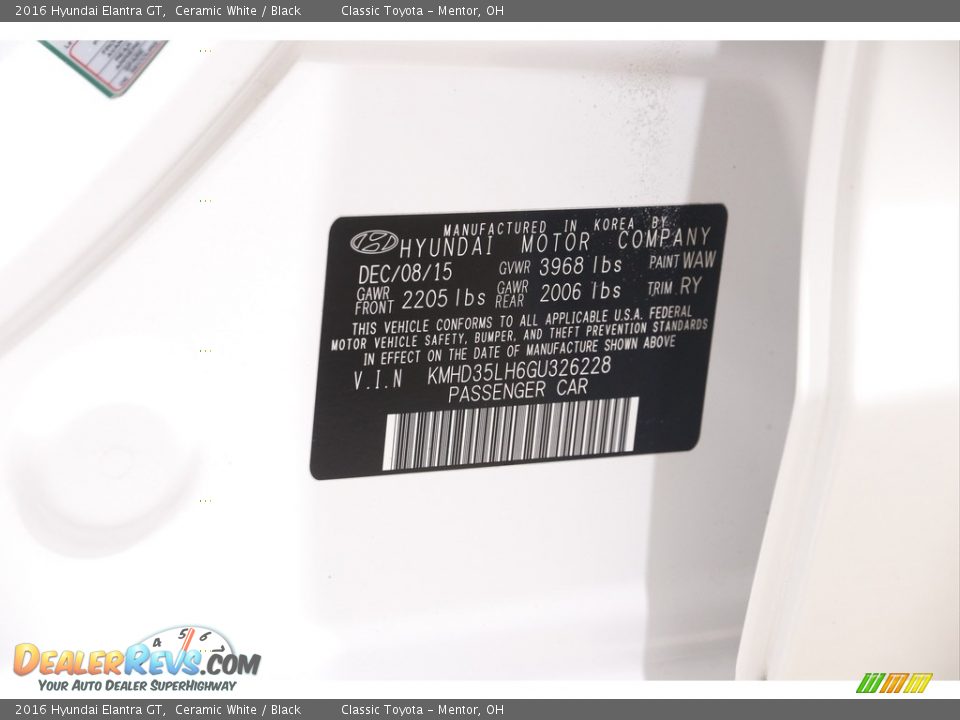 2016 Hyundai Elantra GT Ceramic White / Black Photo #19