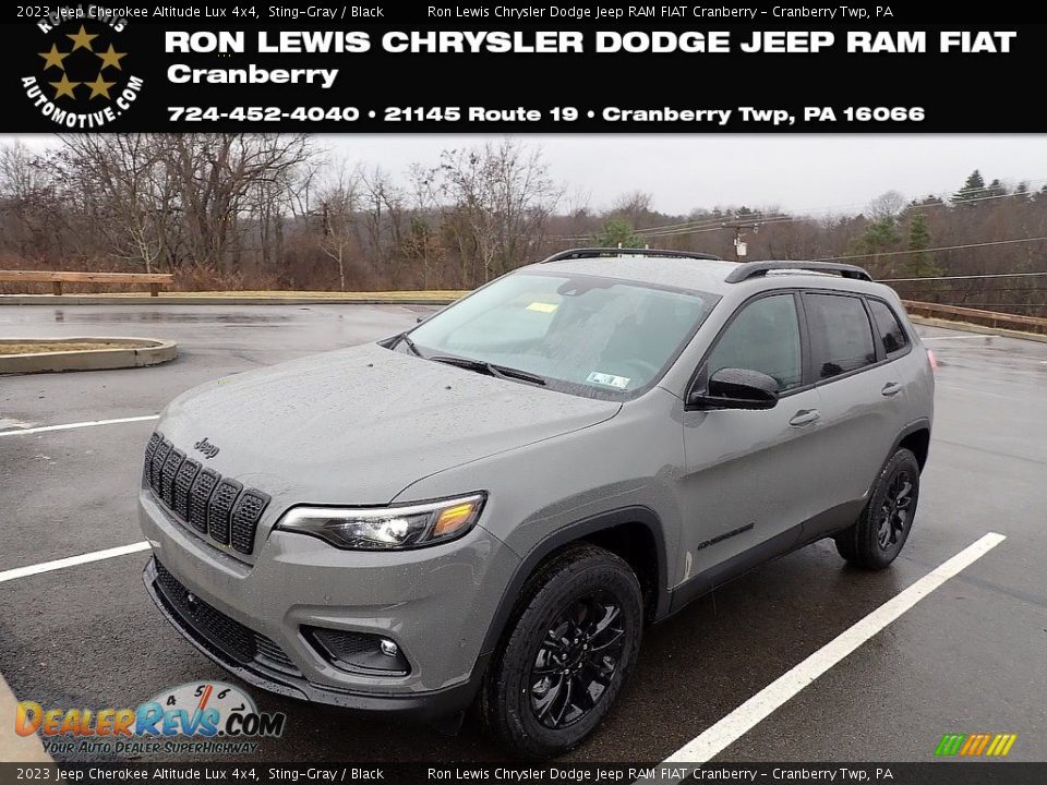 2023 Jeep Cherokee Altitude Lux 4x4 Sting-Gray / Black Photo #1