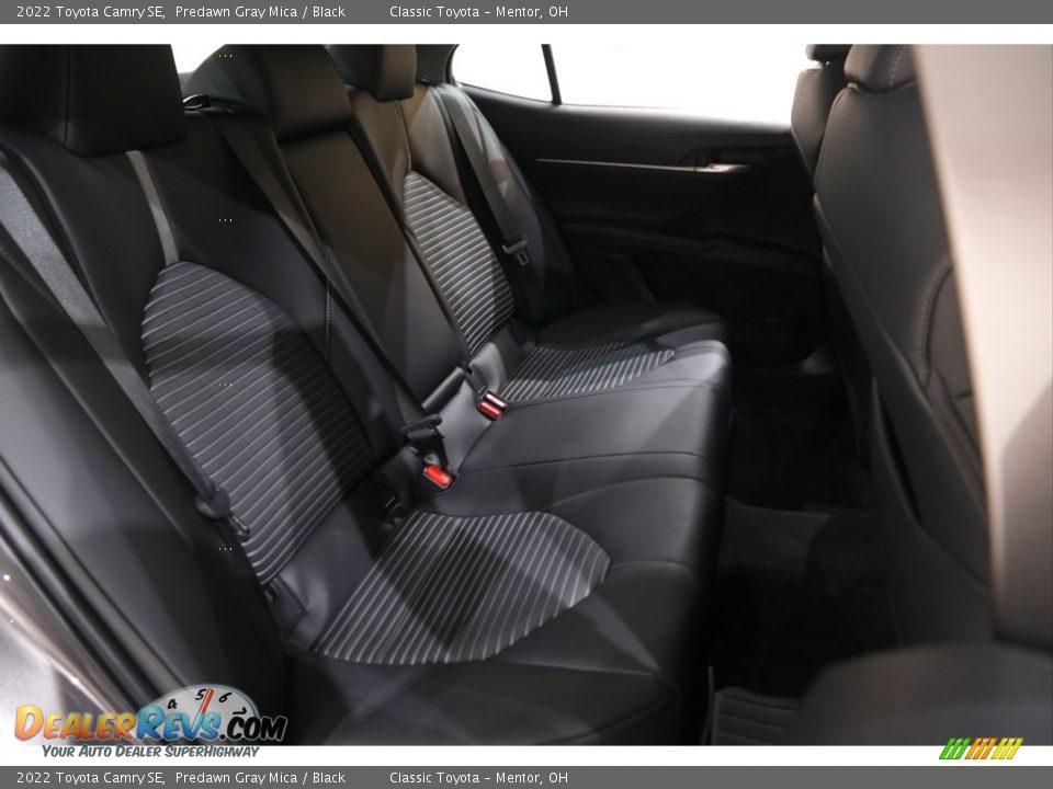 2022 Toyota Camry SE Predawn Gray Mica / Black Photo #15