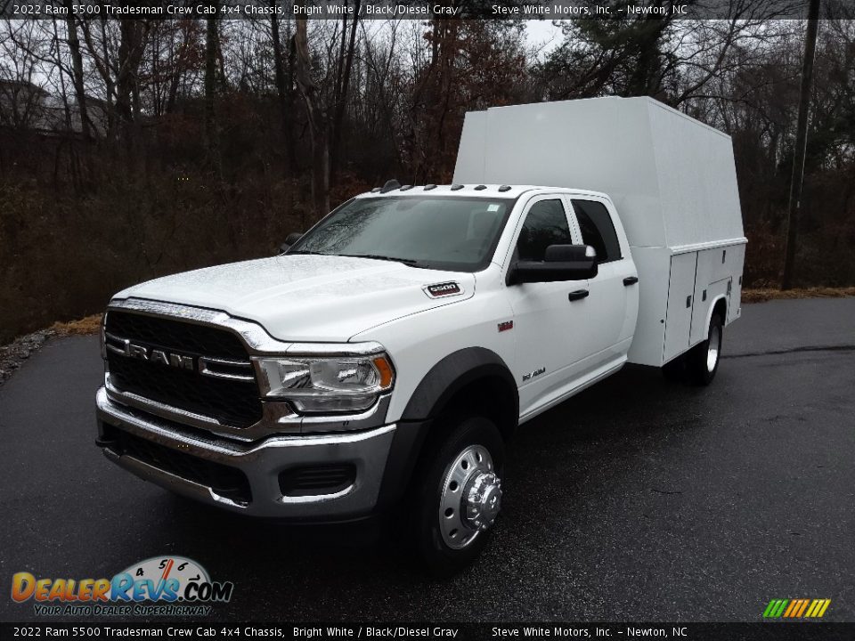 2022 Ram 5500 Tradesman Crew Cab 4x4 Chassis Bright White / Black/Diesel Gray Photo #2